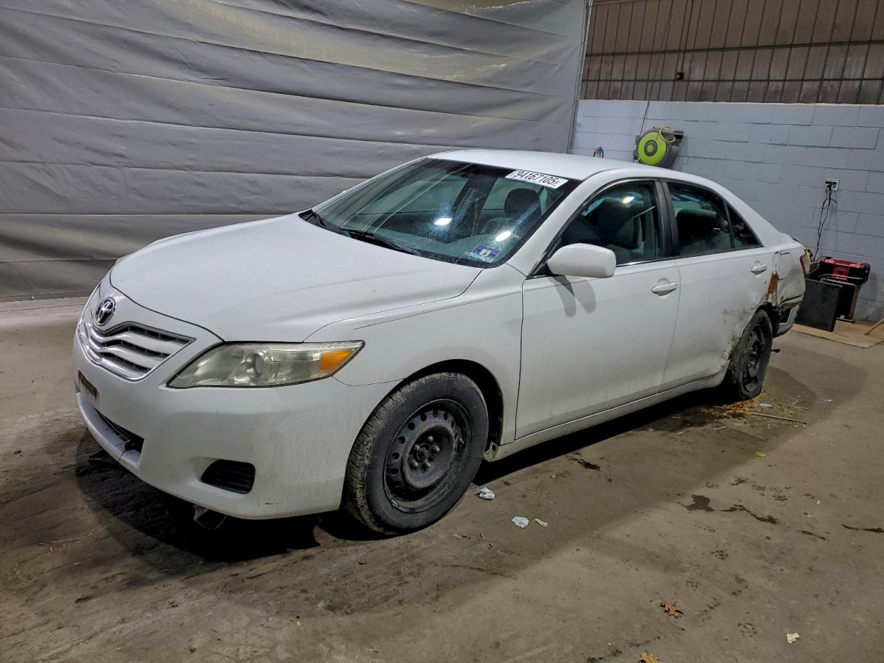 TOYOTA CAMRY BASE