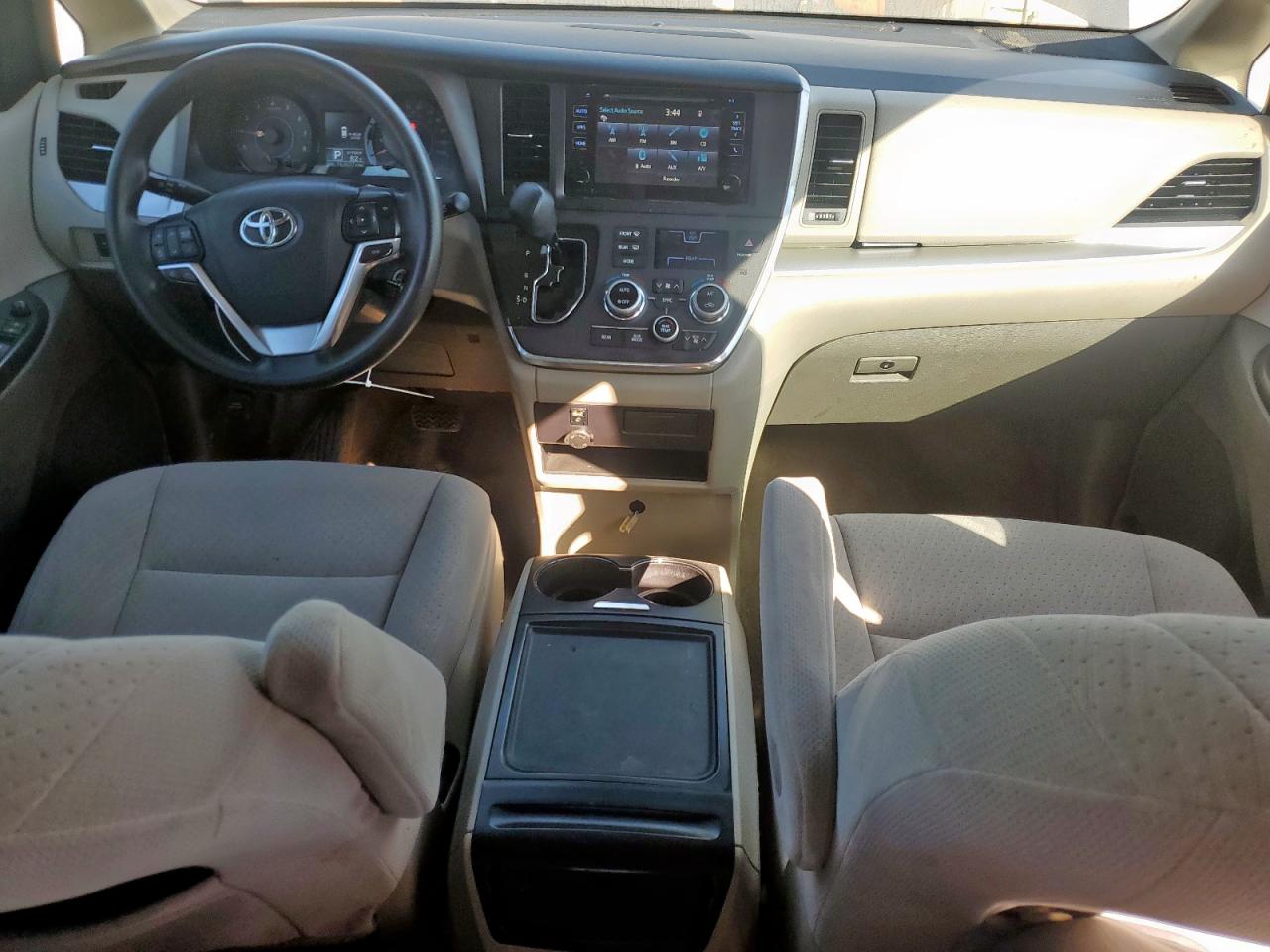 Lot #3279691915 2017 TOYOTA SIENNA LE