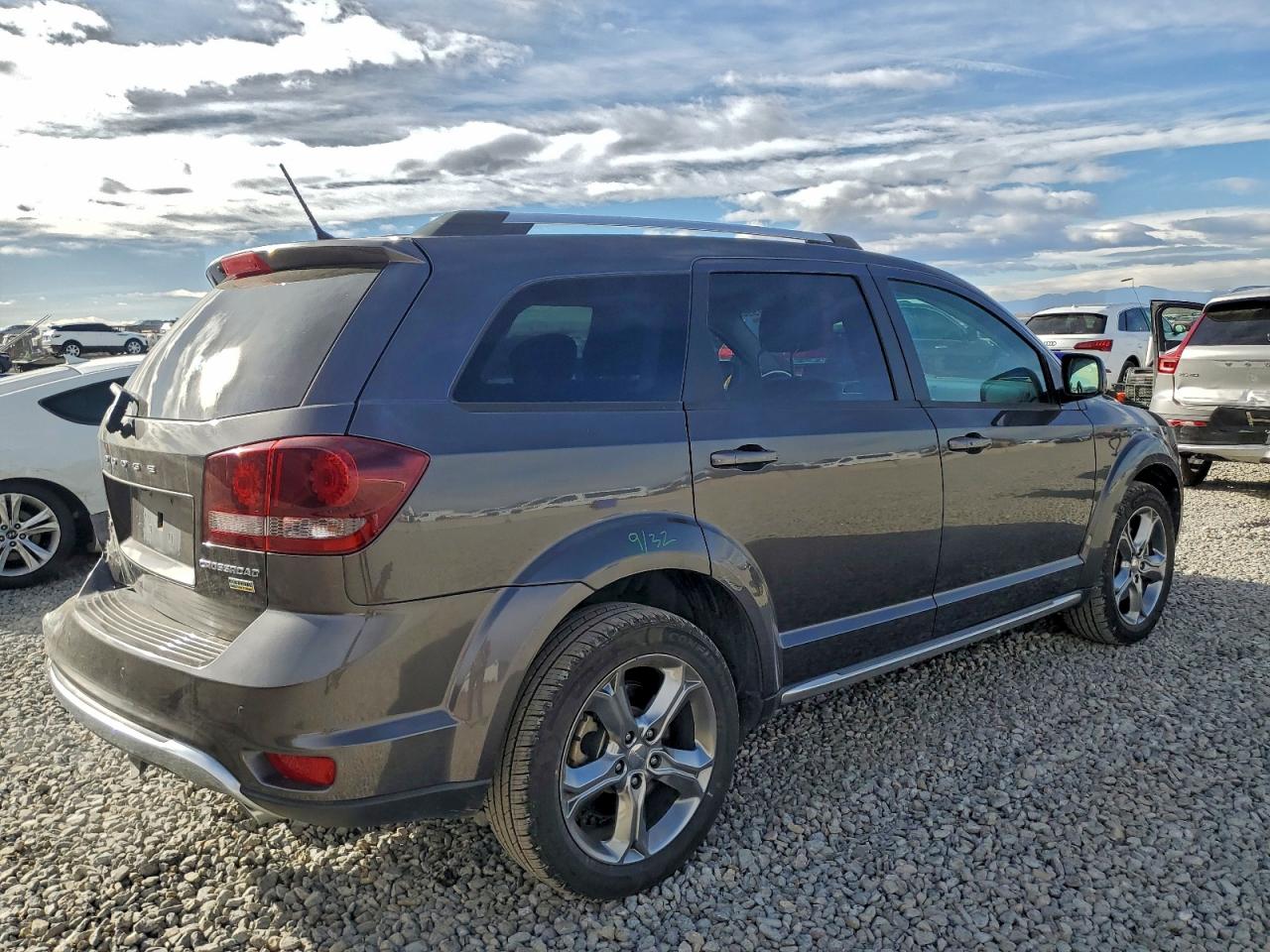 DODGE JOURNEY CROSSROAD