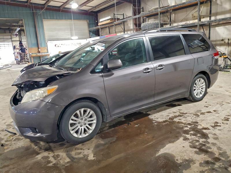 2011 TOYOTA SIENNA XLE #3316811449