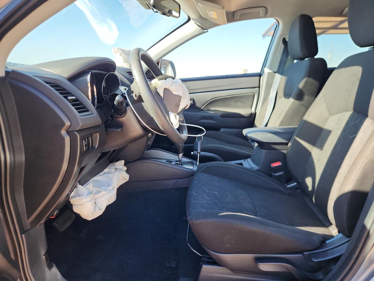 MITSUBISHI OUTLANDER ES