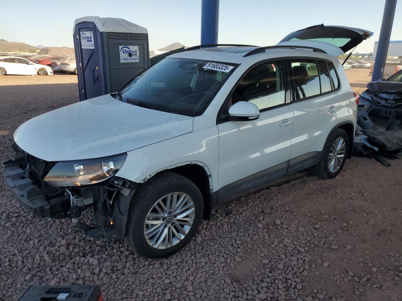Lot #3310611272 2015 VOLKSWAGEN TIGUAN S