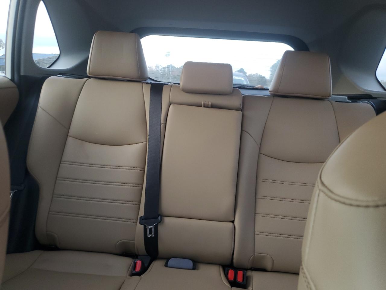 TOYOTA RAV4 XLE PREMIUM