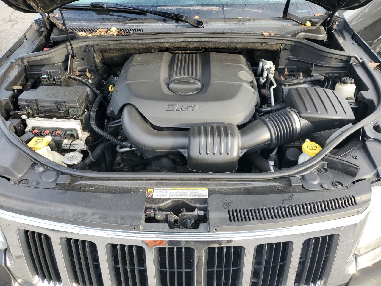 JEEP GRAND CHEROKEE LAREDO