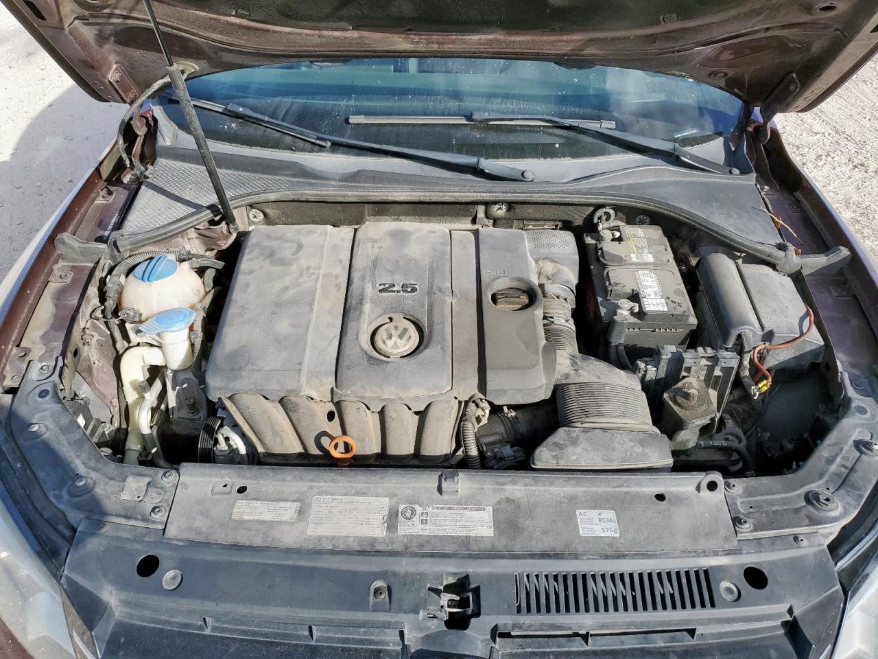 VOLKSWAGEN PASSAT SE