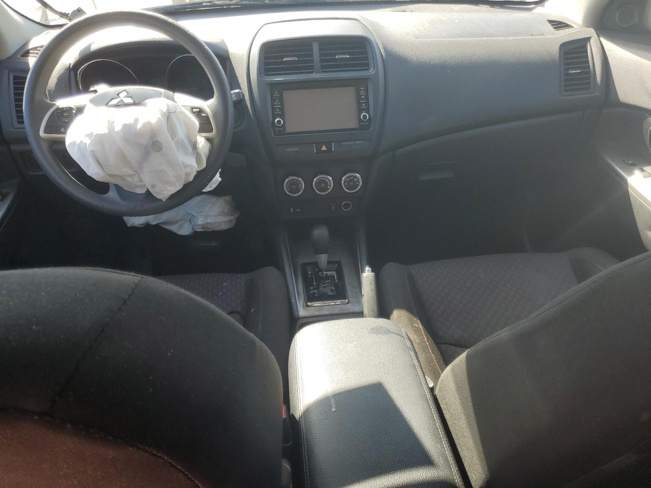 MITSUBISHI OUTLANDER ES