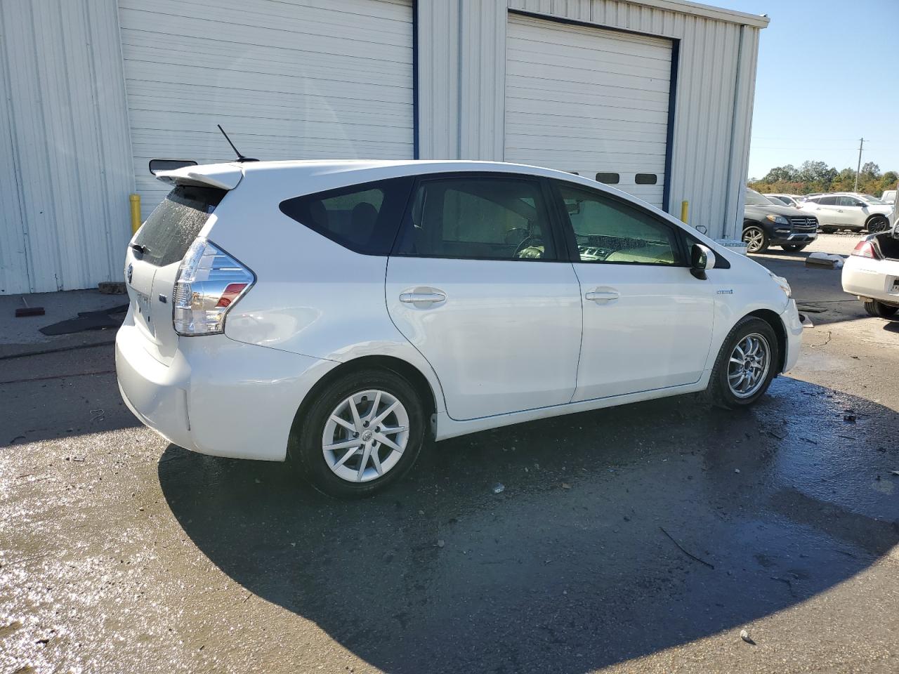 TOYOTA PRIUS V