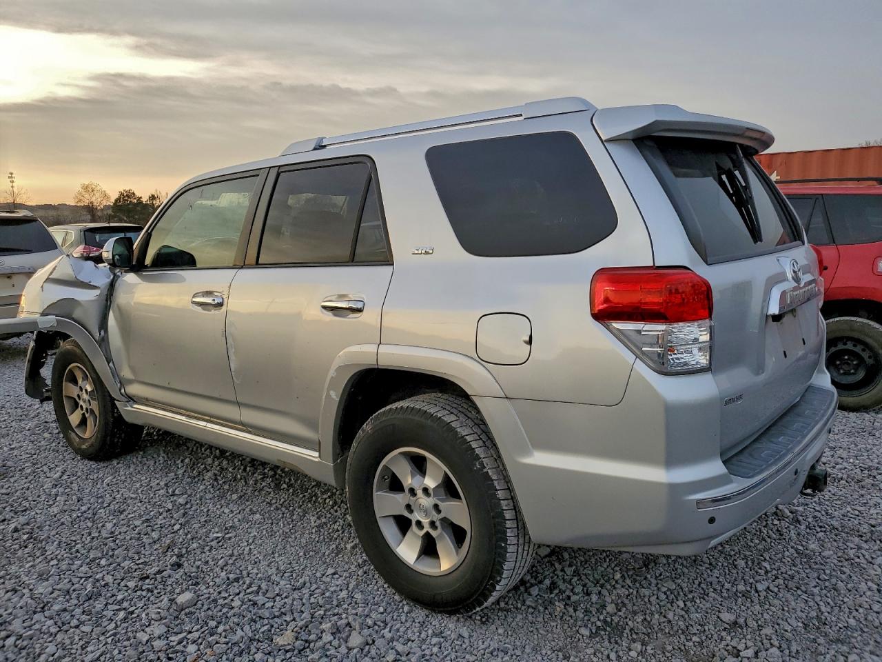 TOYOTA 4RUNNER SR5