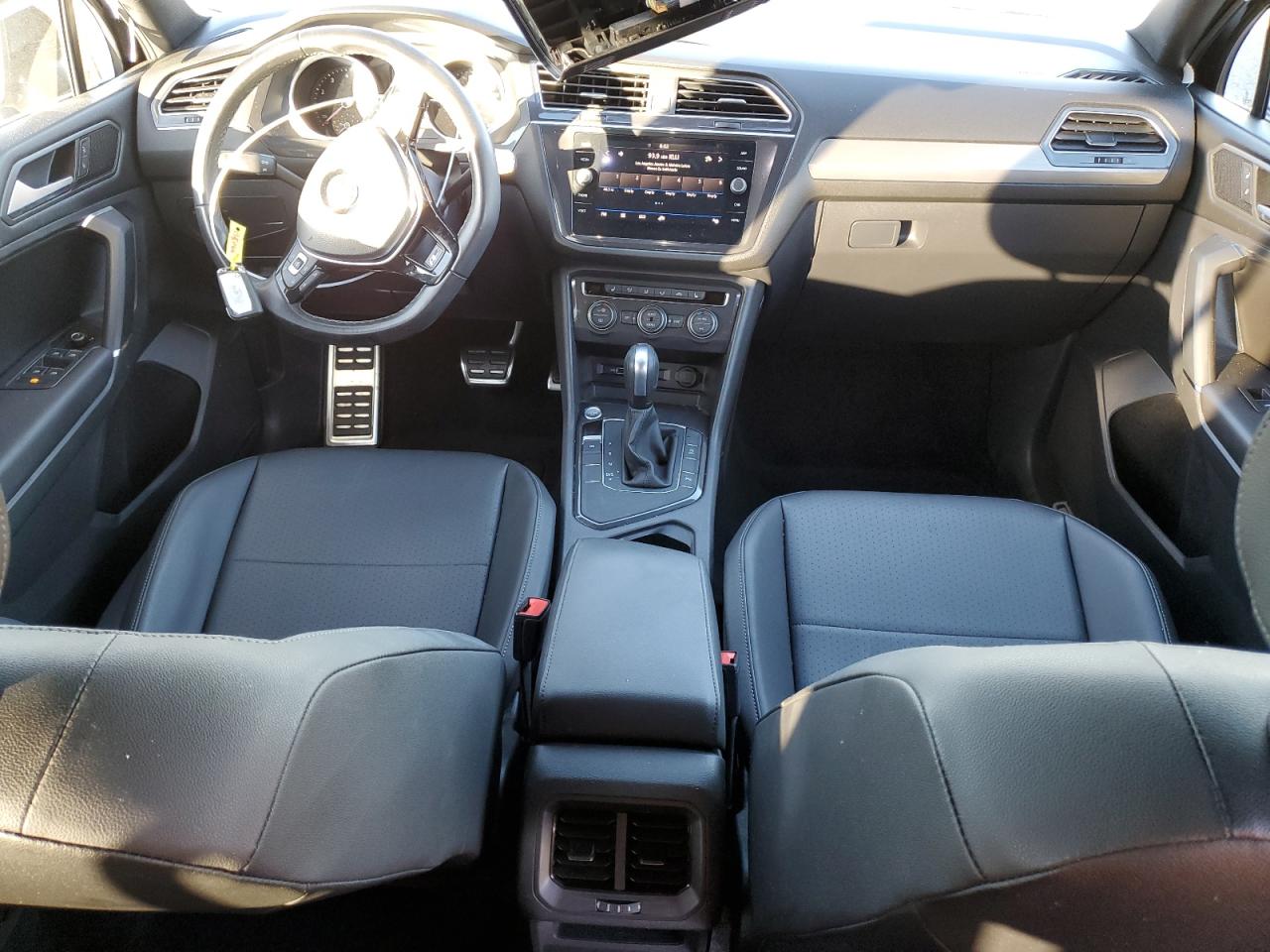 VOLKSWAGEN TIGUAN SE