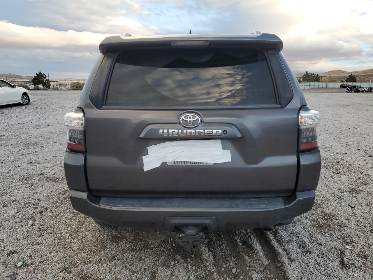 TOYOTA 4RUNNER SR5/SR5 PREMIUM