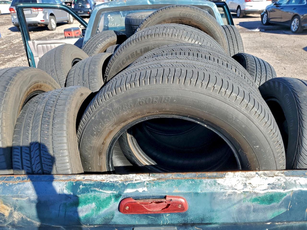 Lot #3311719242 1995 DODGE DAKOTA
