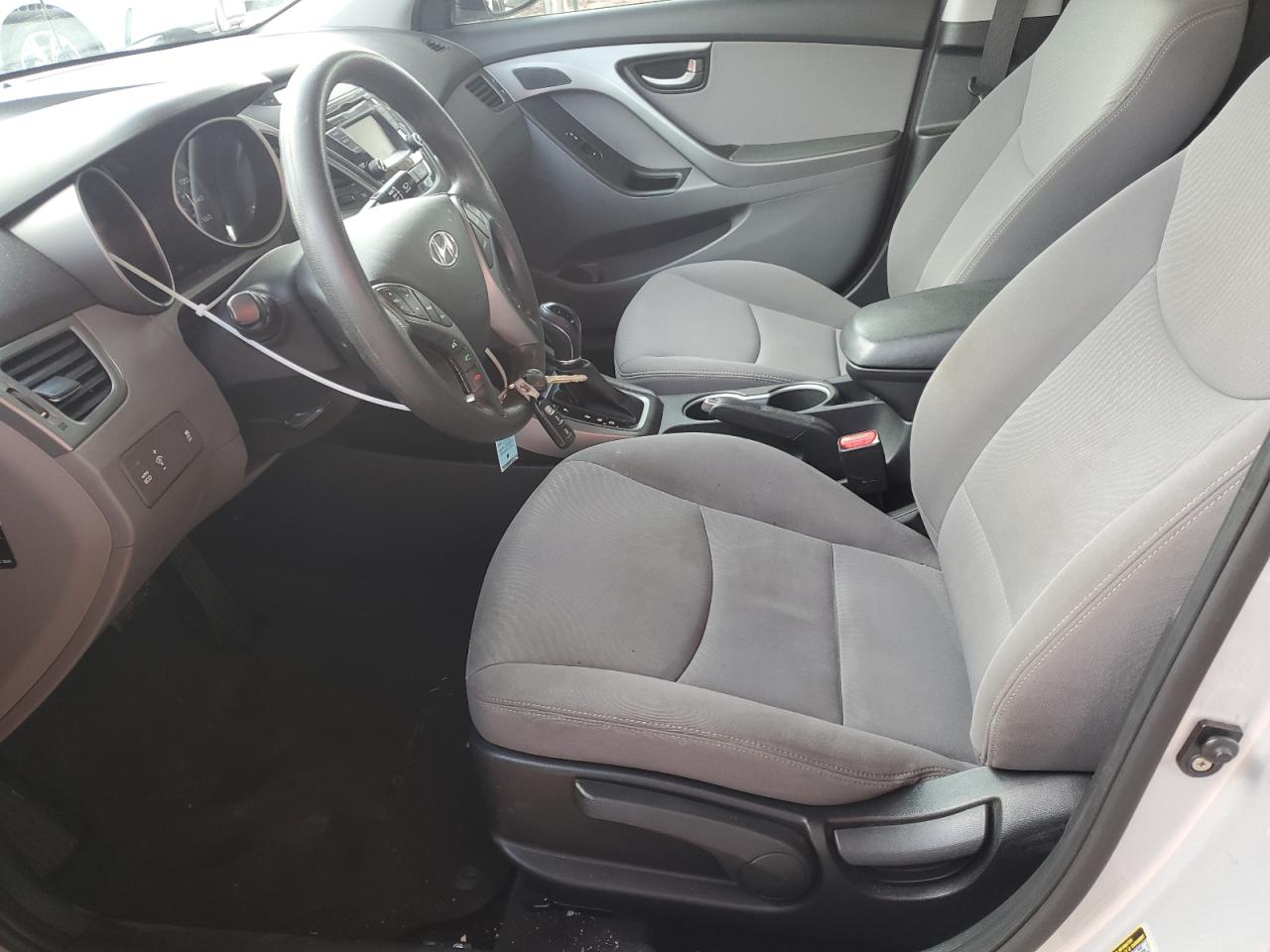 Lot #3302918058 2014 HYUNDAI ELANTRA SE