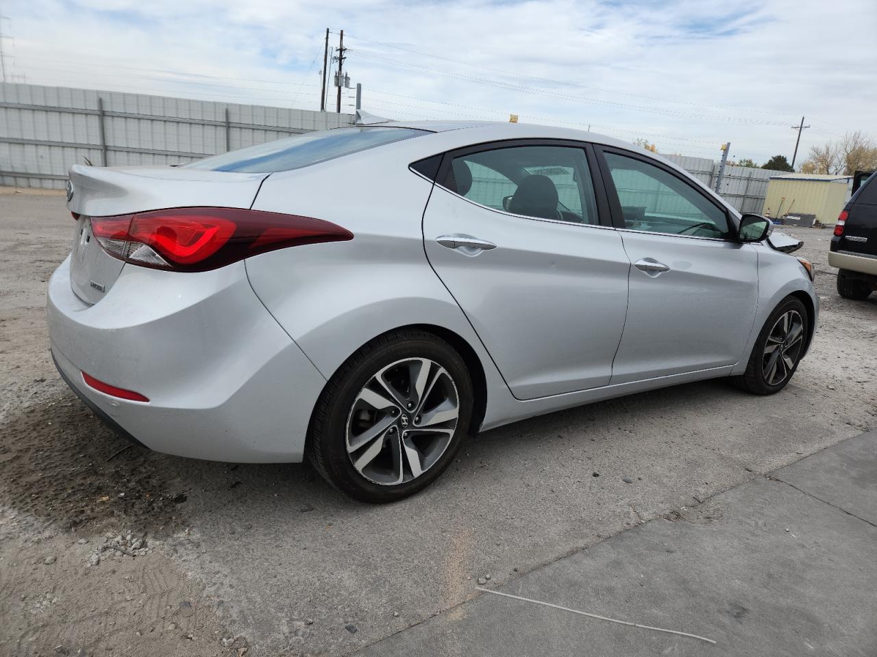 HYUNDAI ELANTRA SE