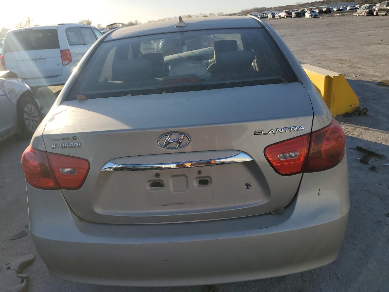 HYUNDAI ELANTRA BLUE