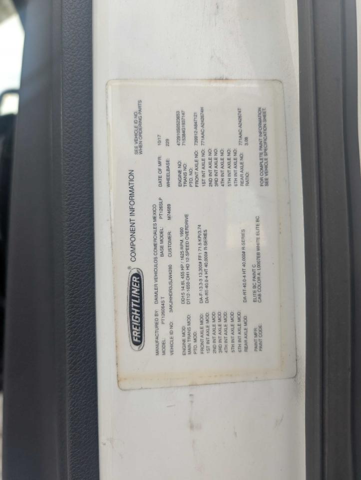 Lot #3291300457 2018 FREIGHTLINER CASCADIA 1