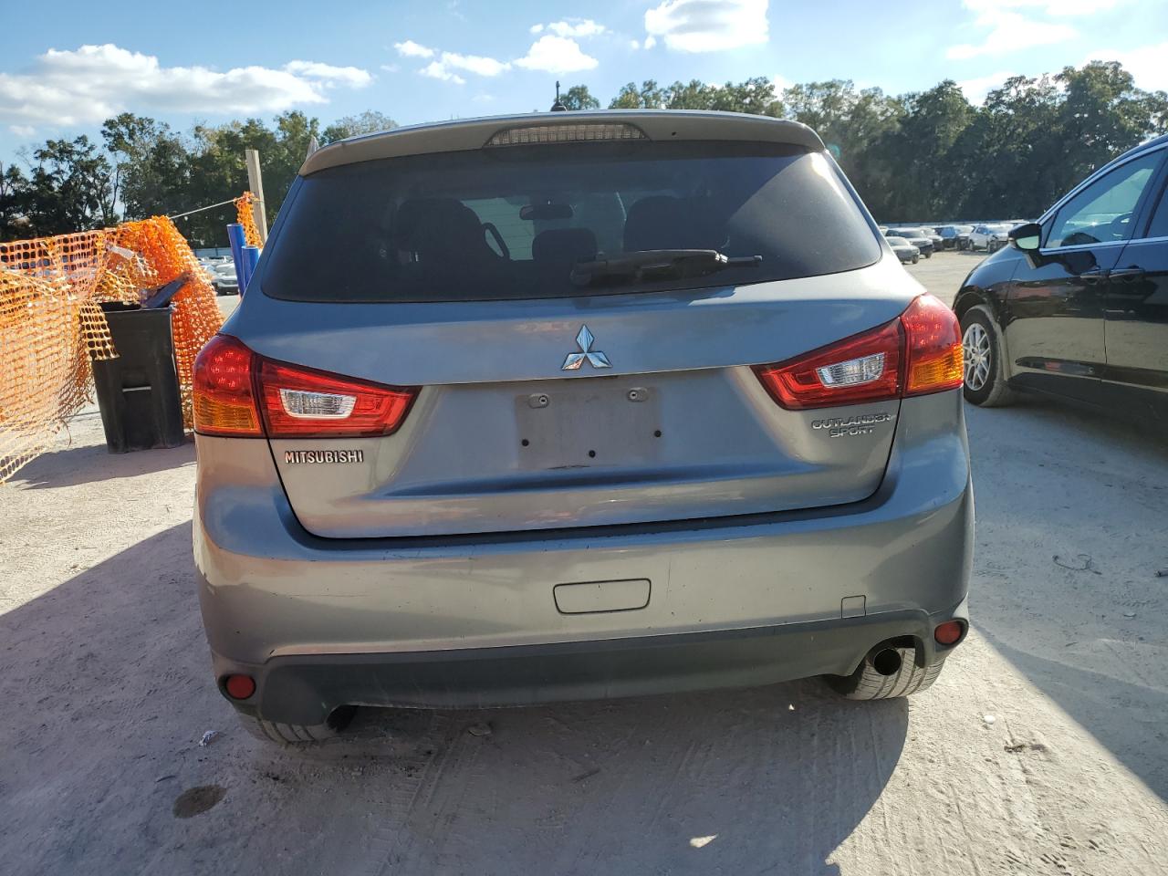 MITSUBISHI OUTLANDER ES