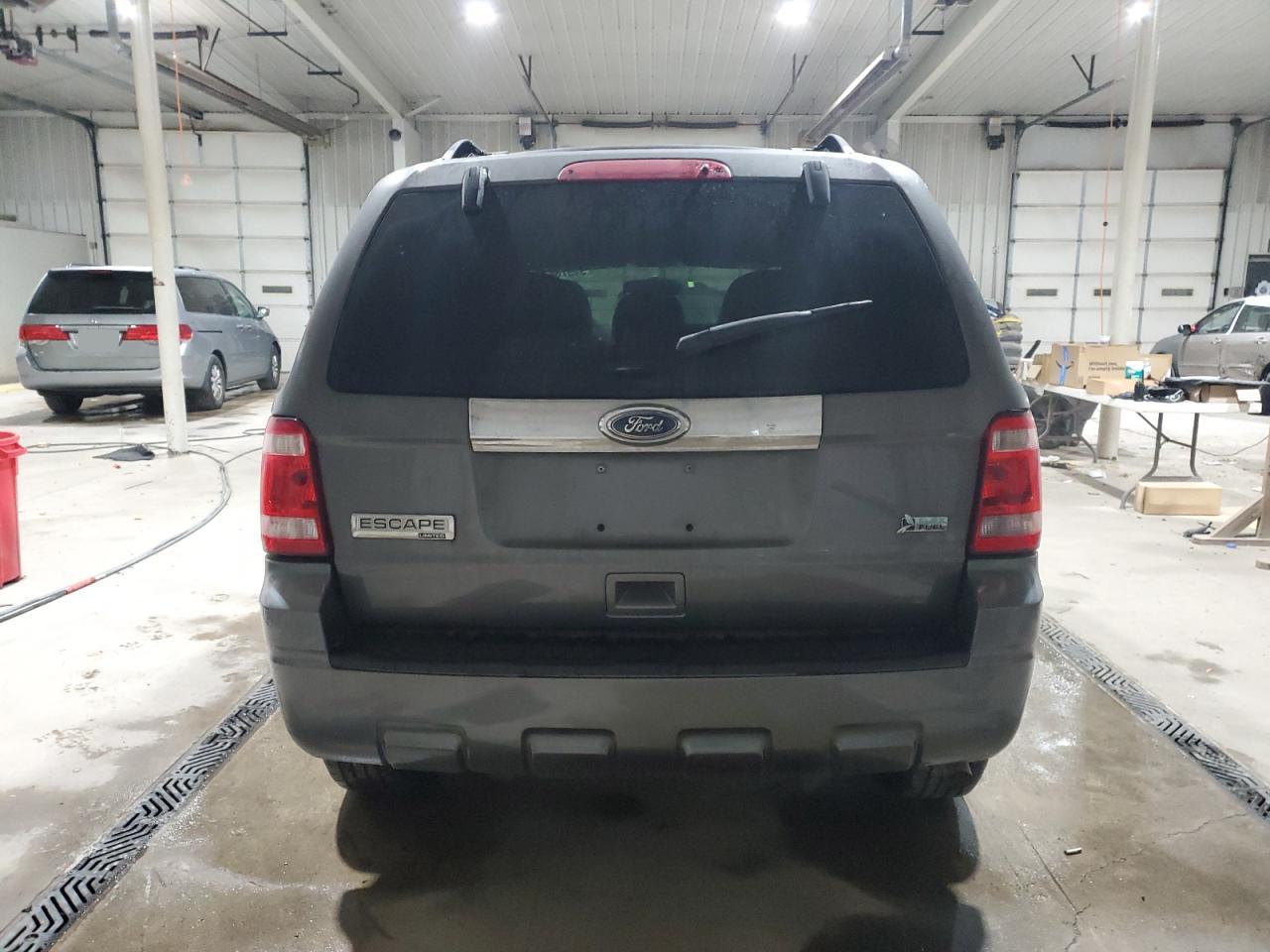 FORD ESCAPE LIMITED
