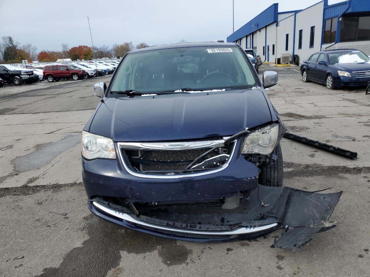 CHRYSLER TOWN & COUNTRY TOURING L