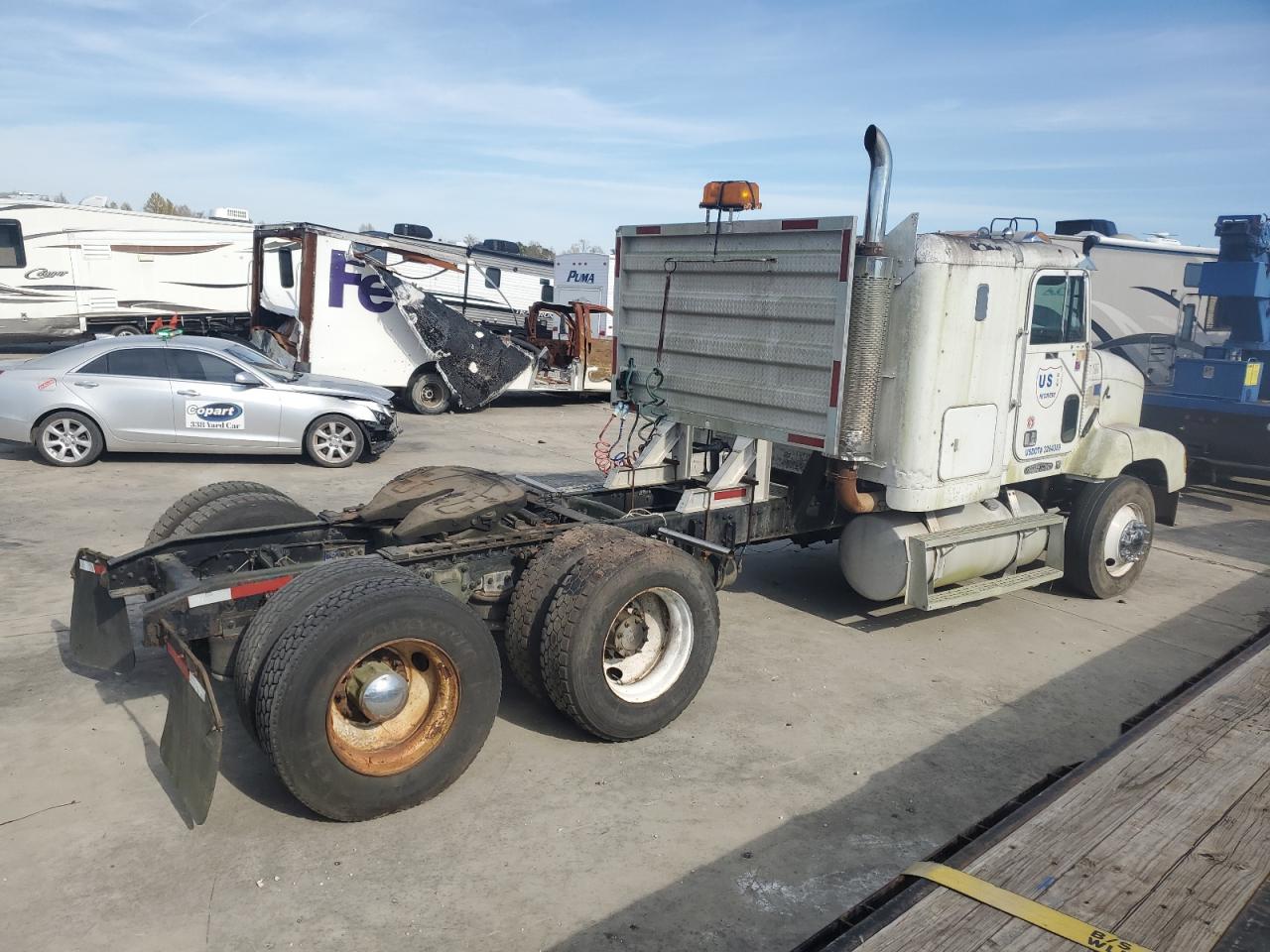 Lot #3293401057 1996 FREIGHTLINER CONVENTION