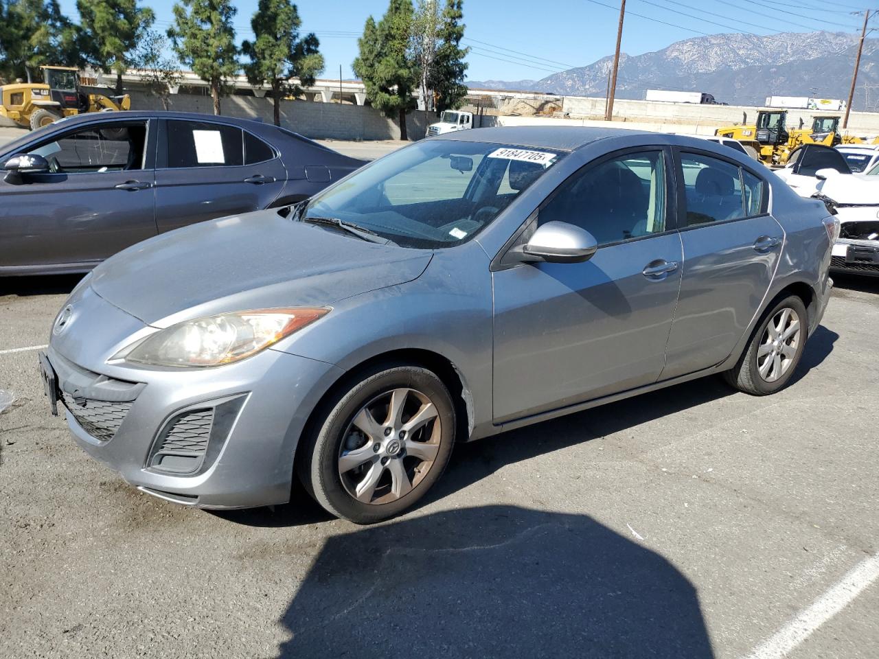 MAZDA 3 I