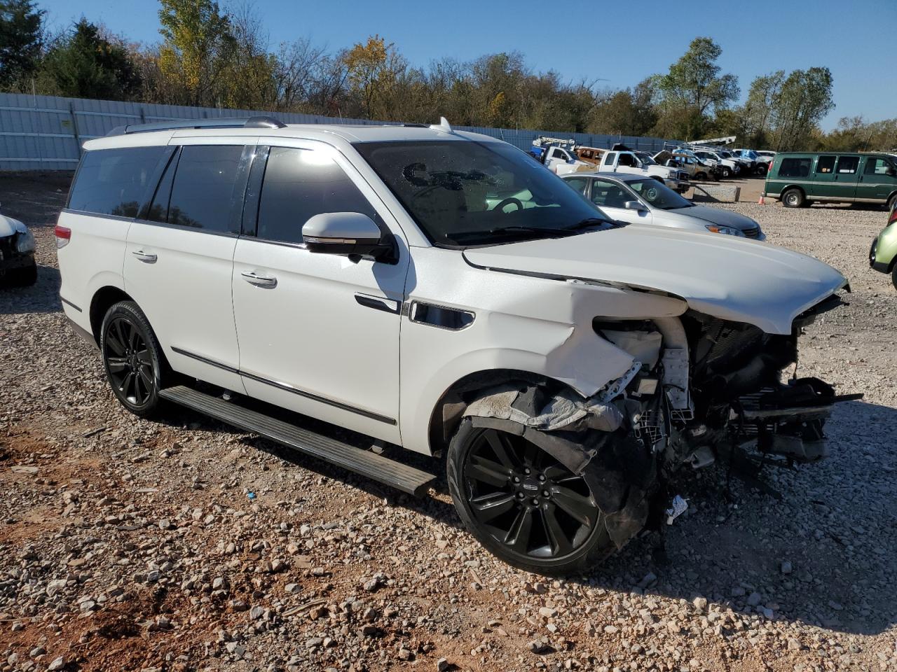 LINCOLN NAVIGATOR RESERVE