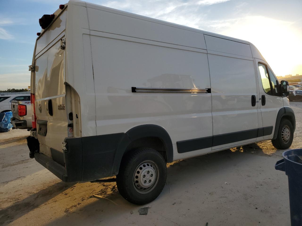 RAM PROMASTER 2500 HIGH