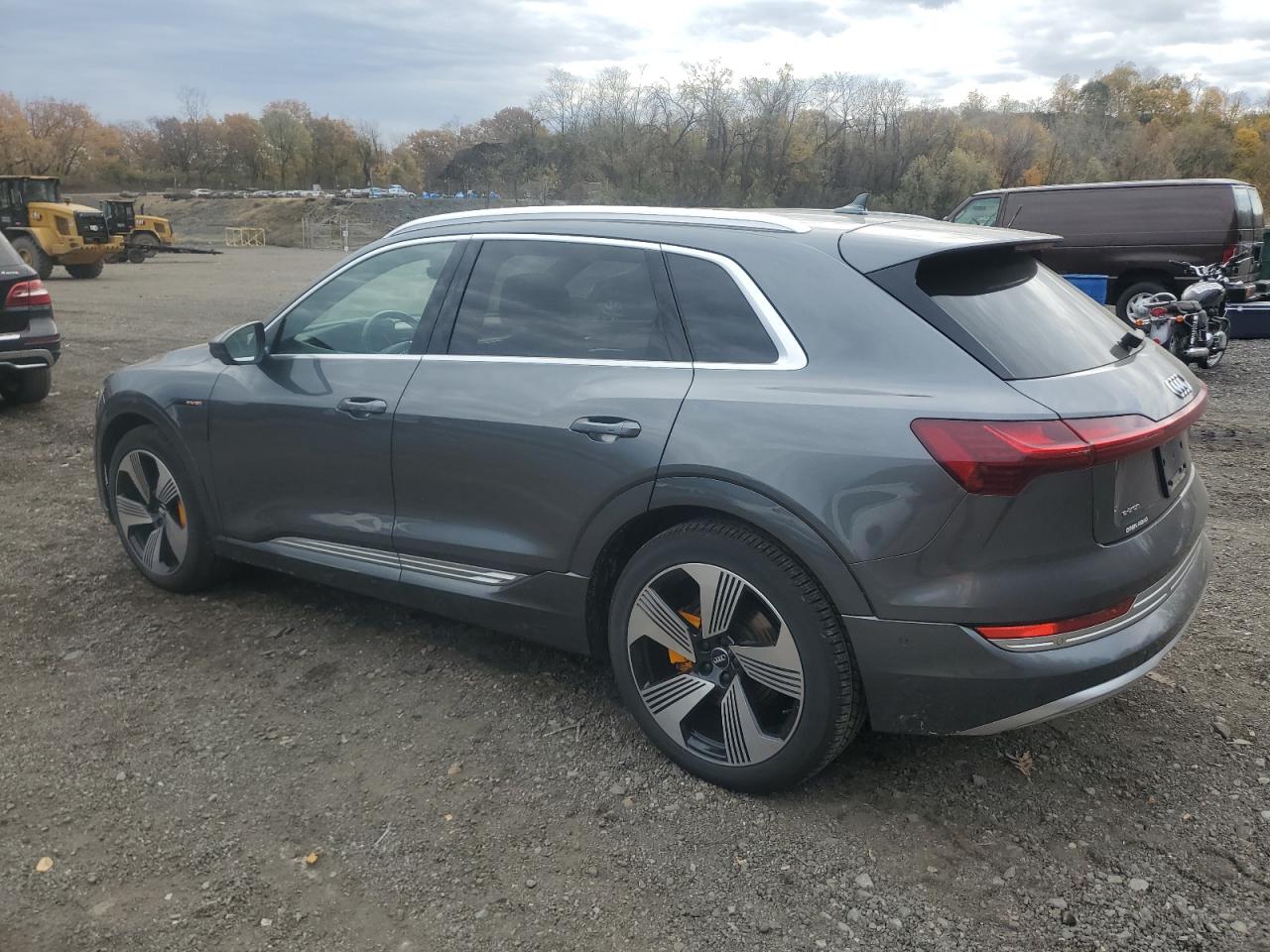 AUDI E-TRON PRESTIGE