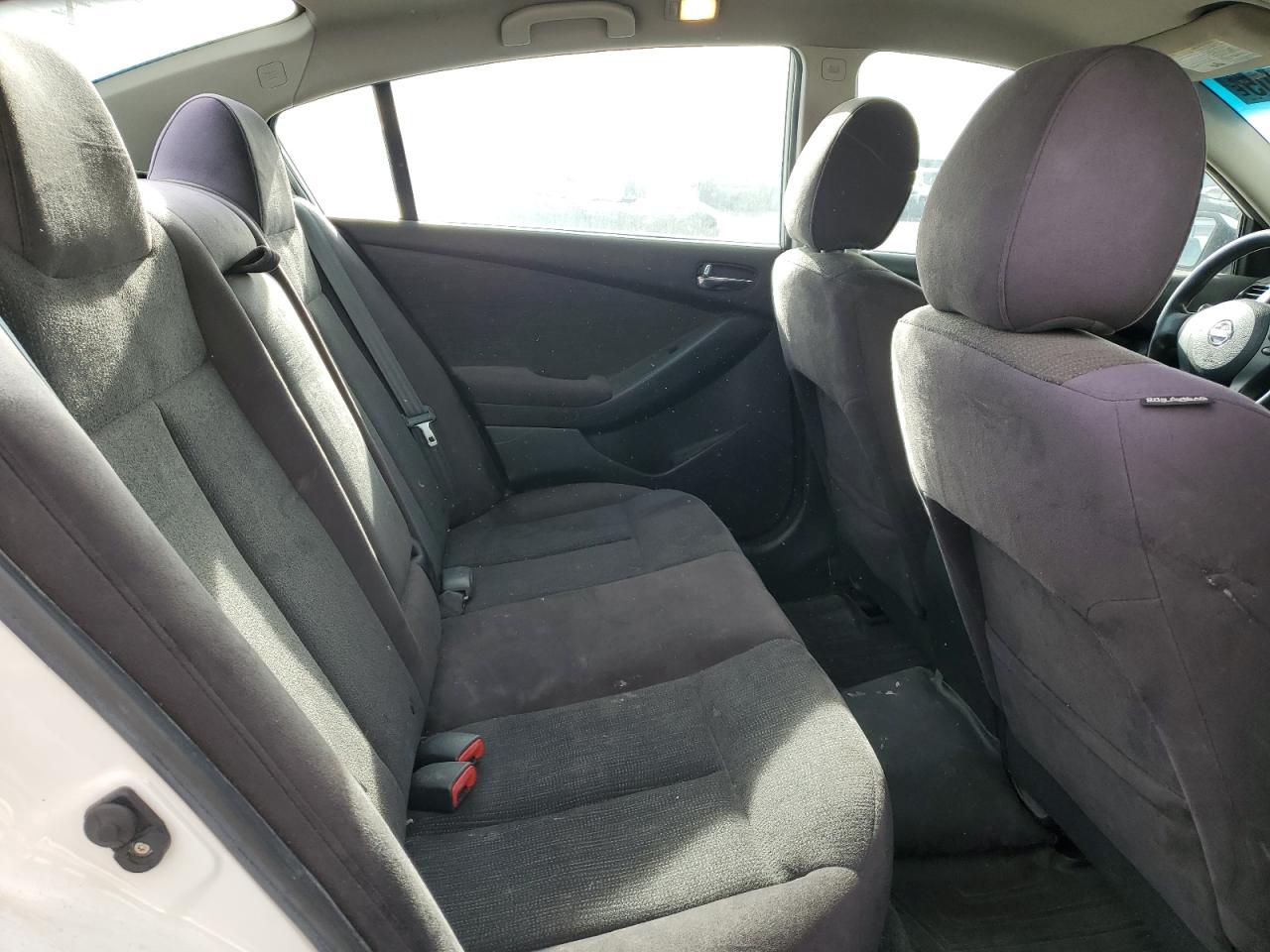NISSAN ALTIMA BASE