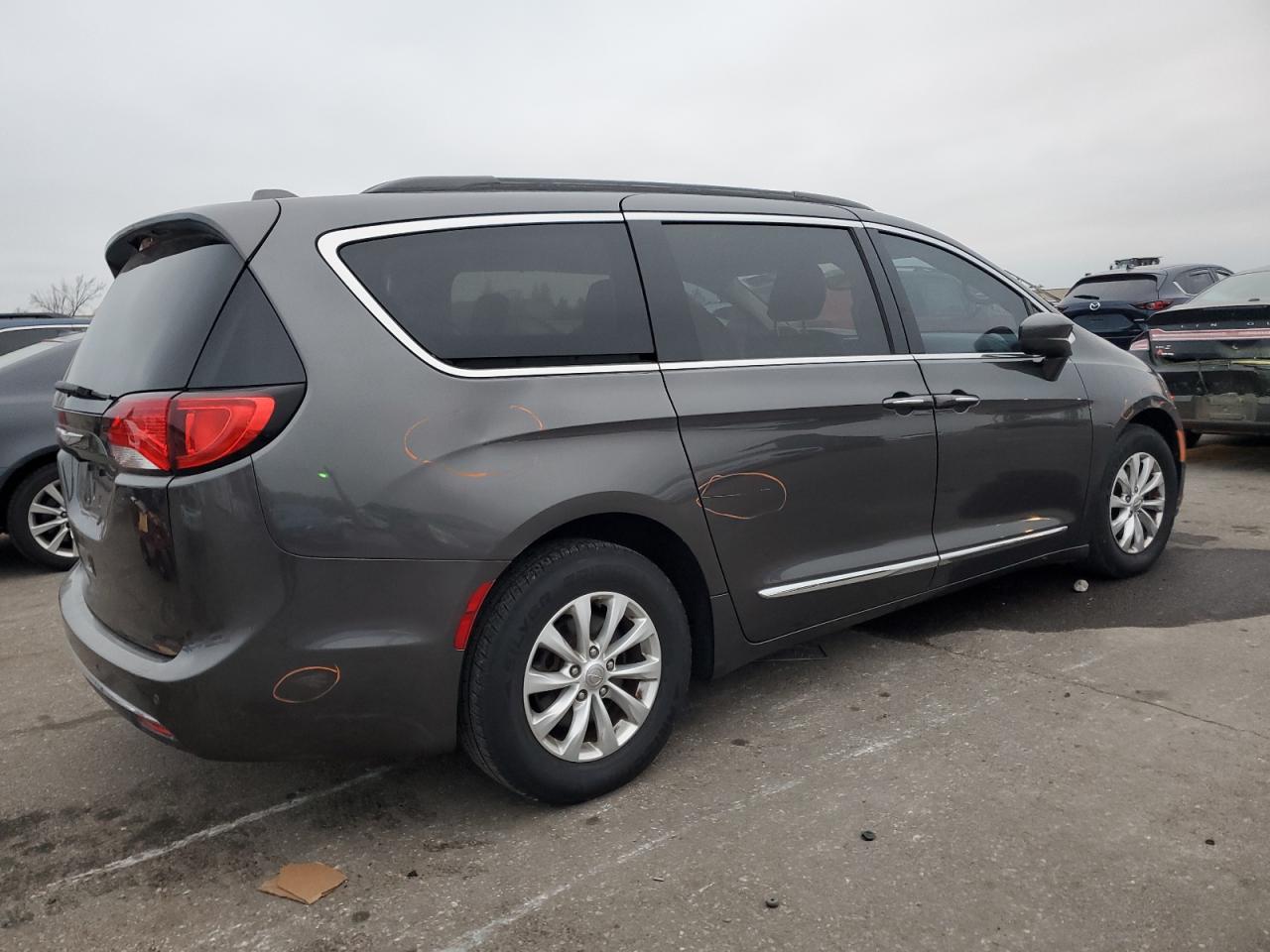CHRYSLER PACIFICA TOURING L