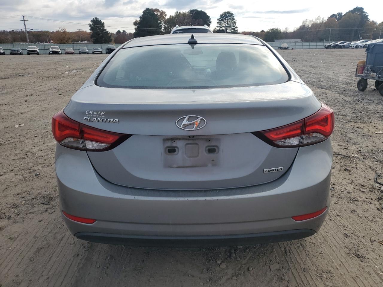 HYUNDAI ELANTRA SE