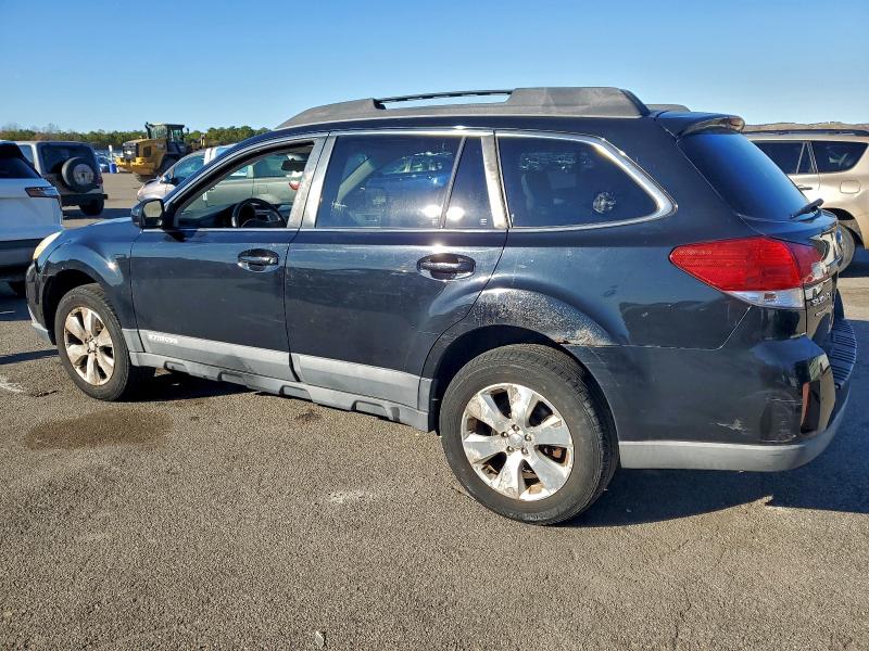 2010 SUBARU OUTBACK 3. #3296893843