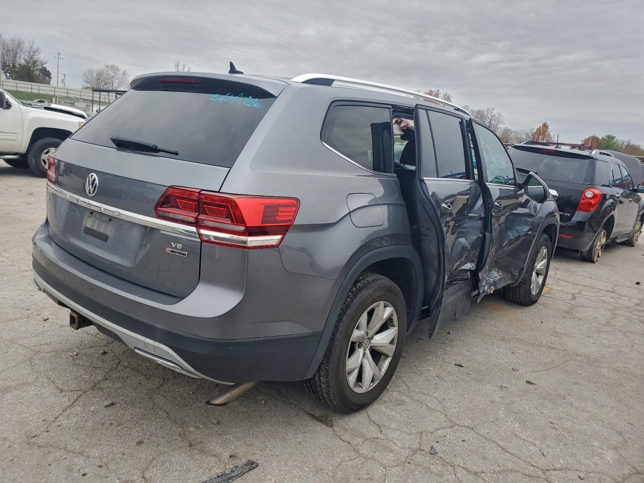 VOLKSWAGEN ATLAS SE