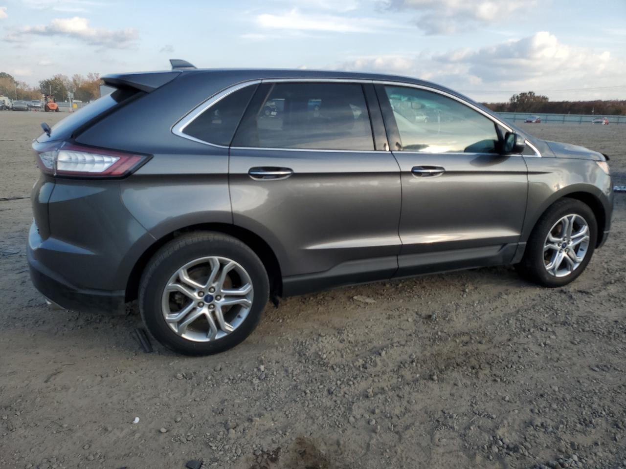 FORD EDGE TITANIUM