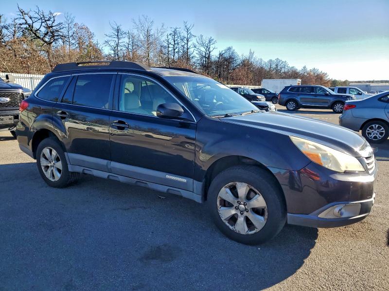 2010 SUBARU OUTBACK 3. #3296893843