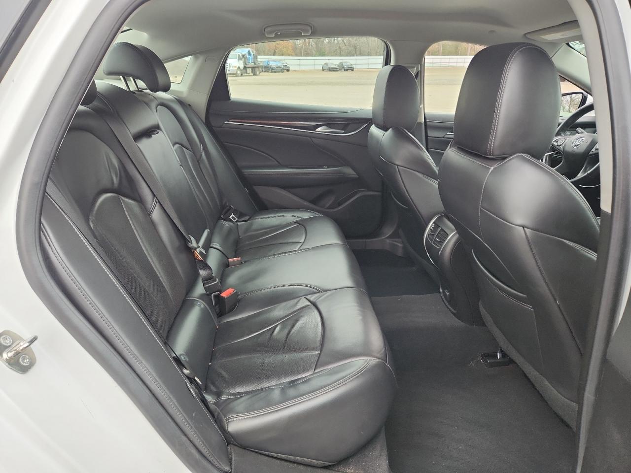 BUICK LACROSSE ESSENCE