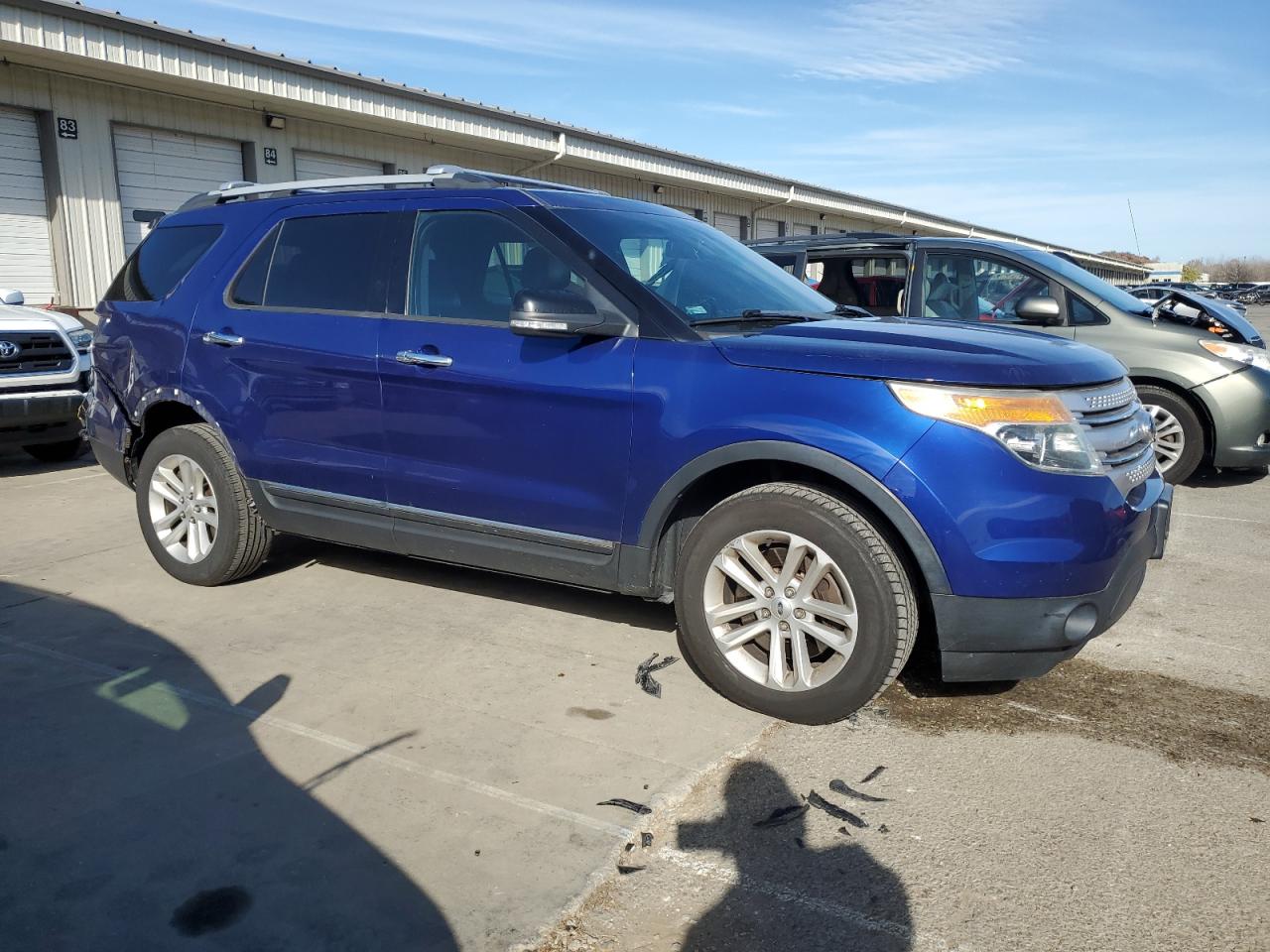FORD EXPLORER XLT