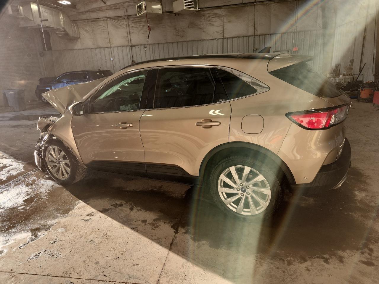 FORD ESCAPE TITANIUM