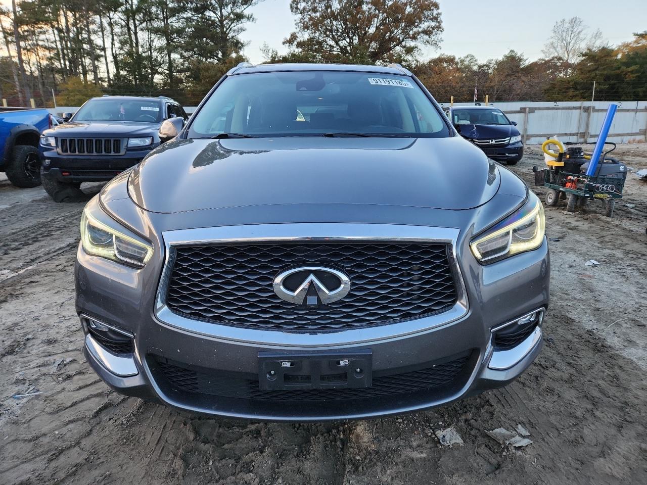 INFINITI QX60 LUXE