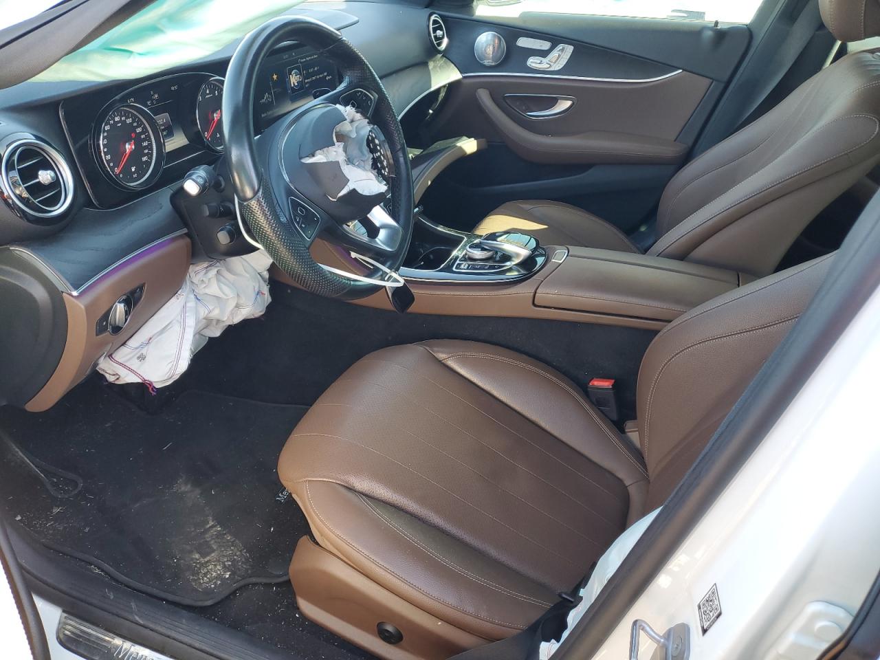 MERCEDES-BENZ E-CLASS 300