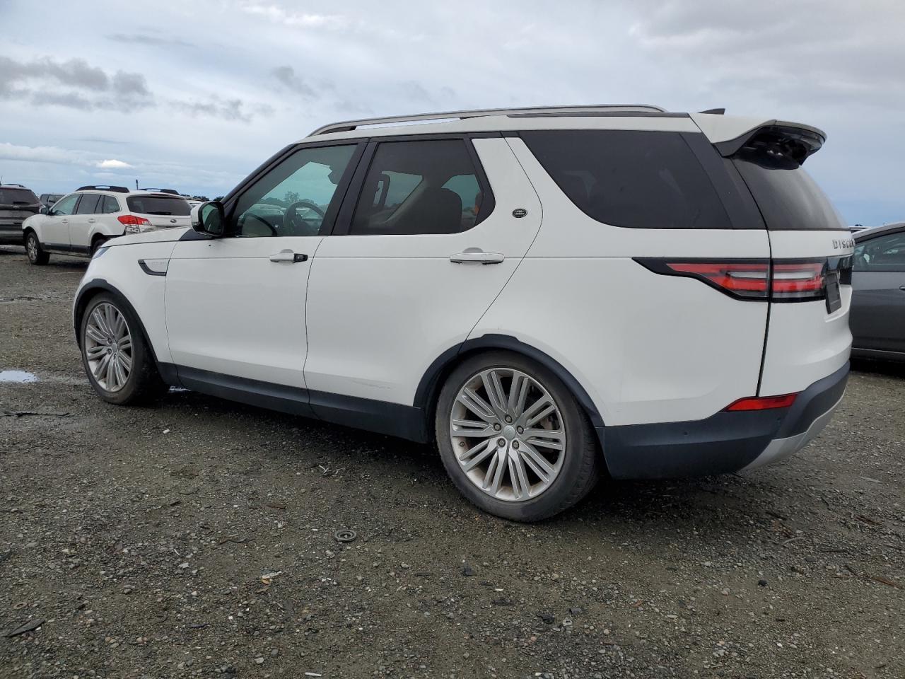 LAND ROVER DISCOVERY HSE LUXURY