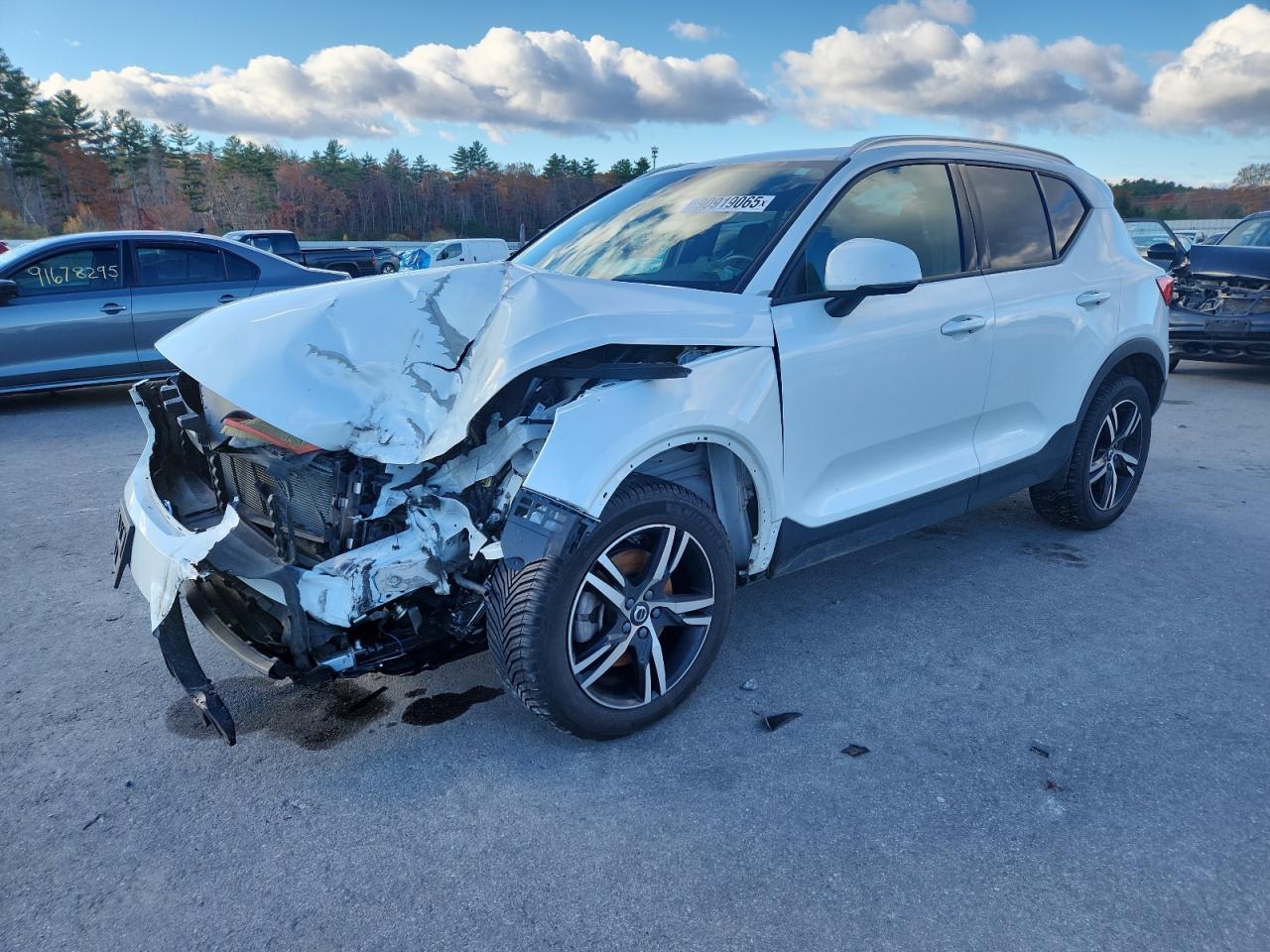 VOLVO XC40 CORE