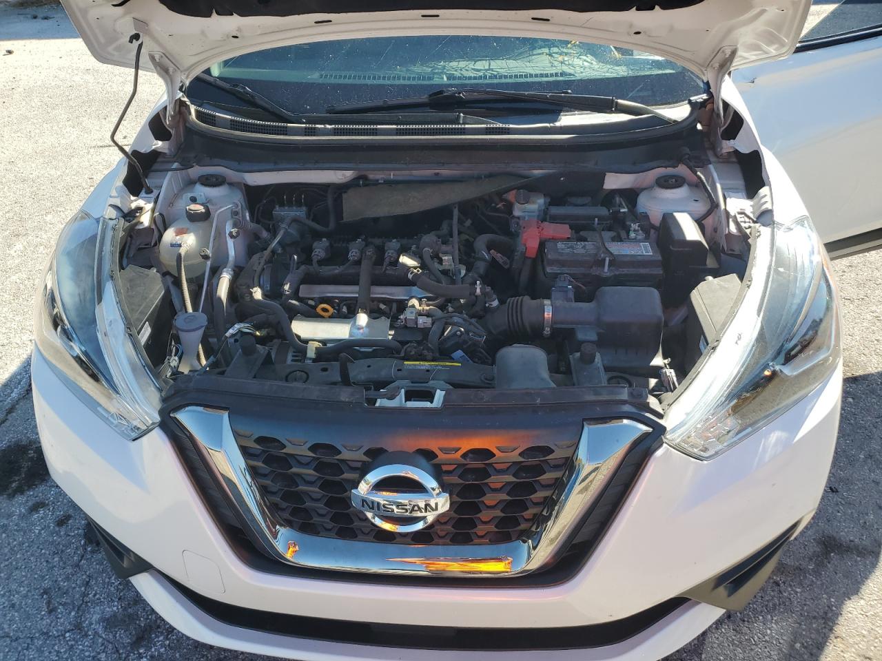 NISSAN KICKS SR
