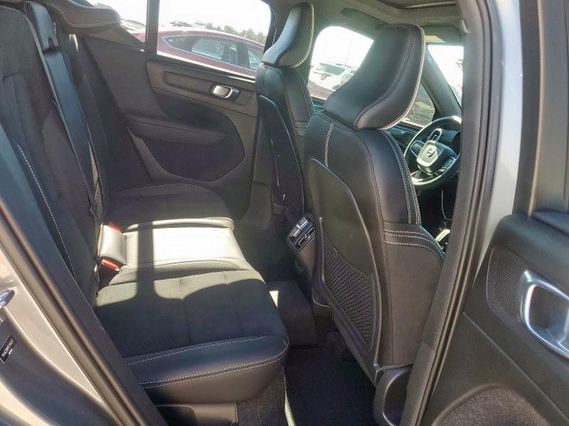 2019 VOLVO XC40 T4 R- - YV4AC2HM7K2106237