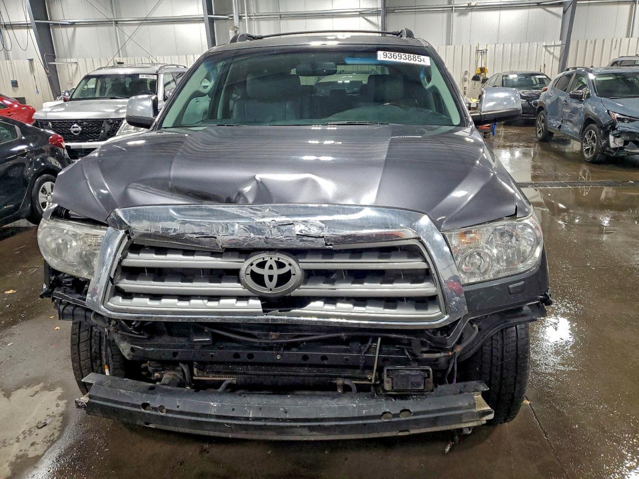 TOYOTA SEQUOIA PLATINUM