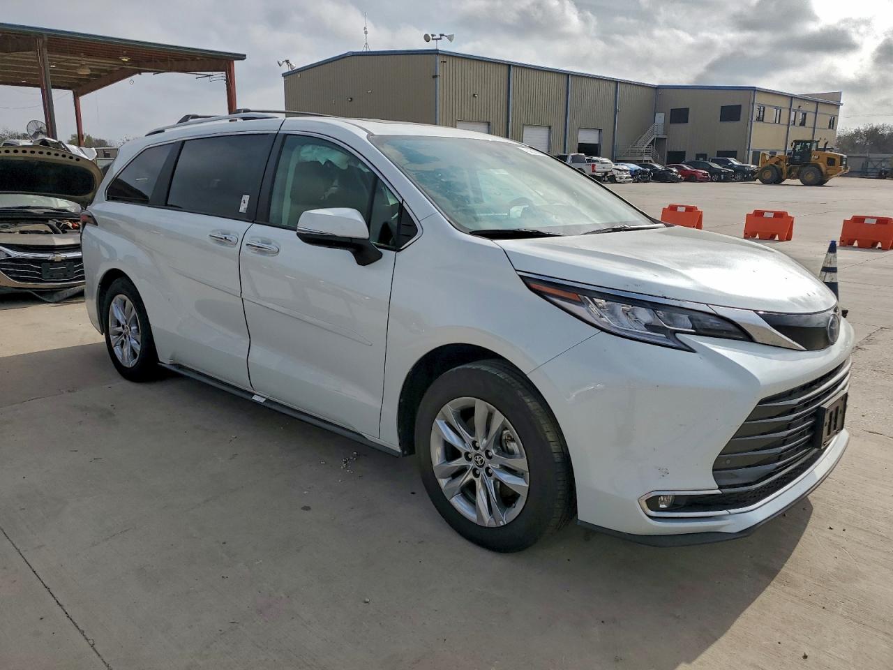 TOYOTA SIENNA LIMITED