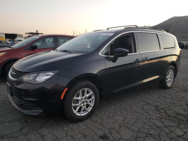 Global Auto Auctions: 2020 CHRYSLER VOYAGER LX