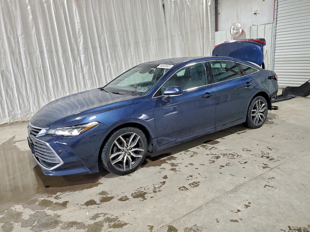 TOYOTA AVALON XLE