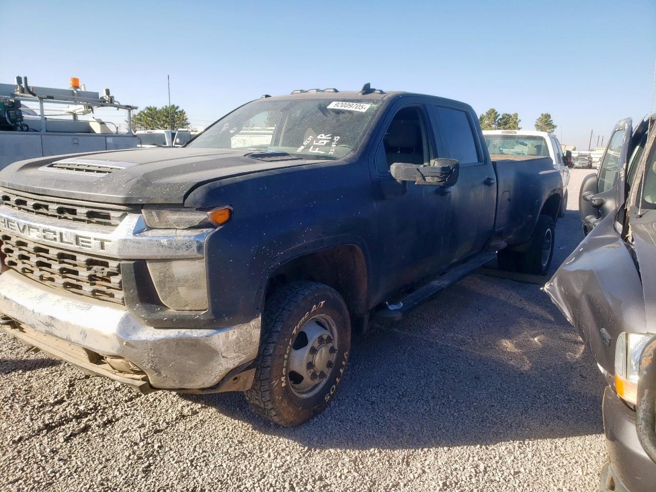 CHEVROLET SILVERADO K3500 LT