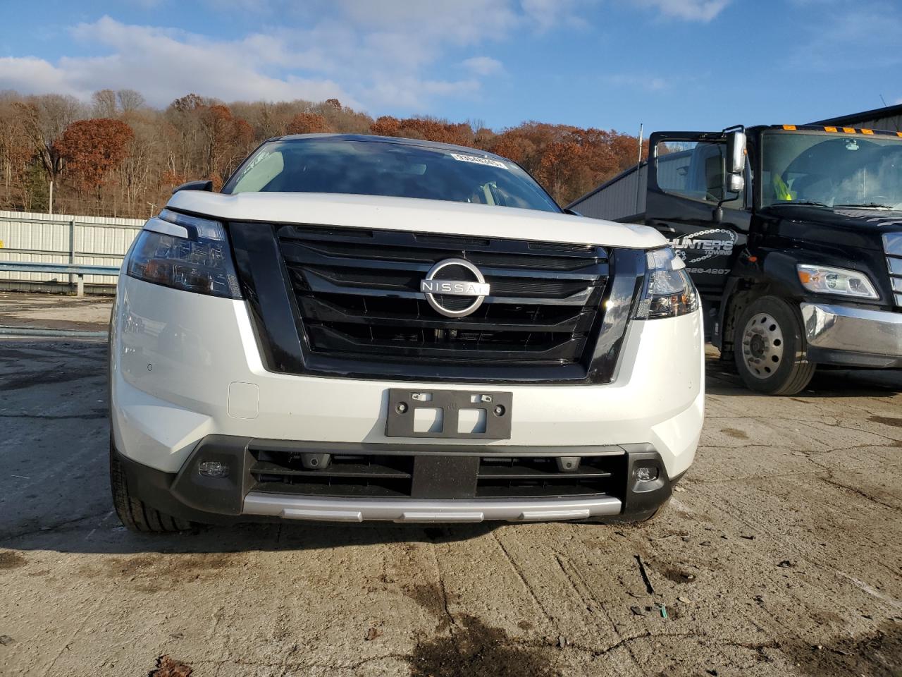 NISSAN PATHFINDER PLATINUM