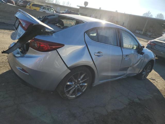 3MZBN1V38JM196641 | 2018 Mazda 3 touring